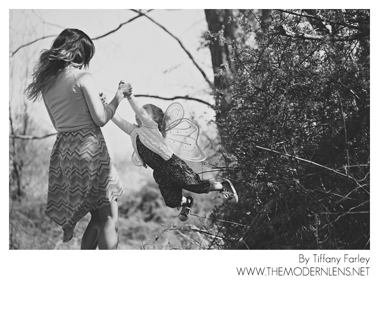 Connecticut Portrait Photographer, Mother daughter pictures, father daughter pictures, mothers day pictures, Mothers day gifts, New Haven portrait photographer, New Haven photographer, Hartford photographer, black and white portraits.
