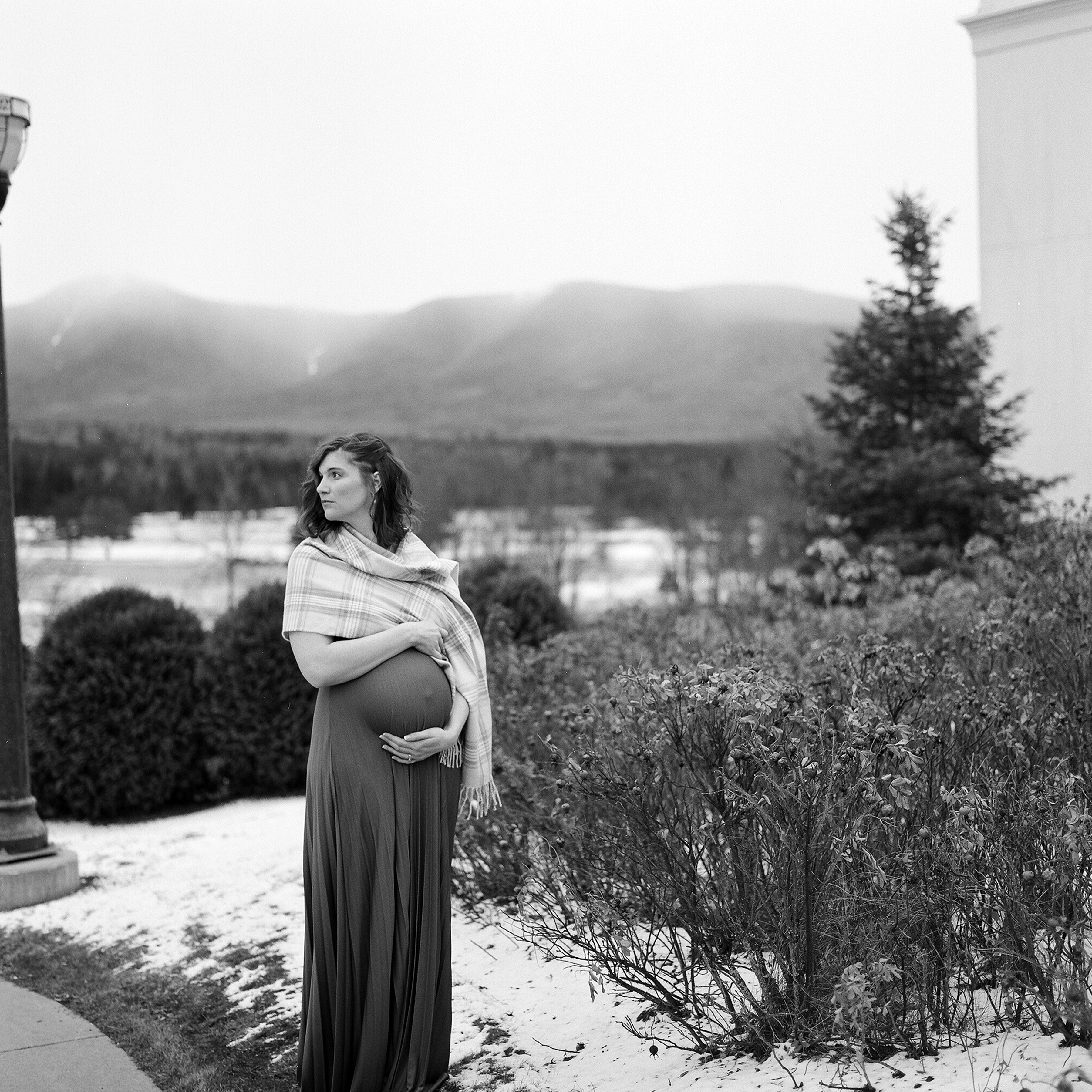Maternity and Newborn Photographers in Pittsburgh PA, Tiffany Farley