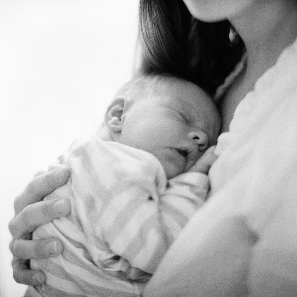 Newborn Photographers who come to your home in Connecticut, Tiffany Farley